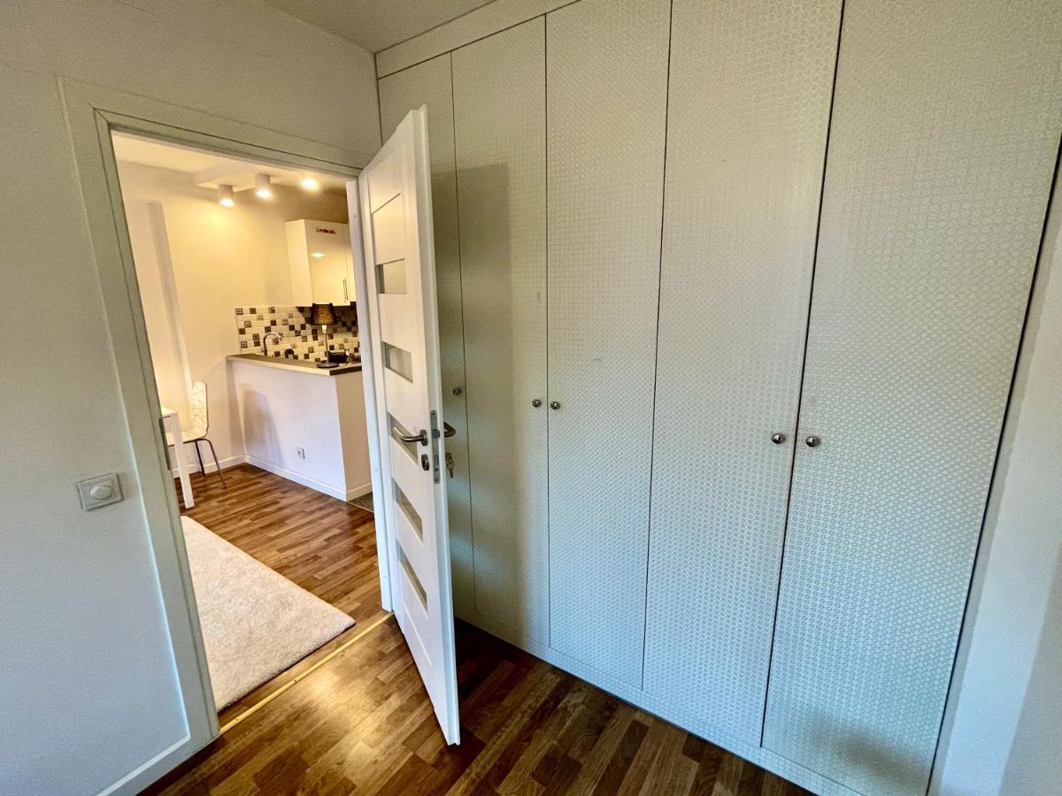 Decor 2 Metro Fast Wifi 55'Tv Netflix Hbo Cozy Apartment Warsawa Bagian luar foto