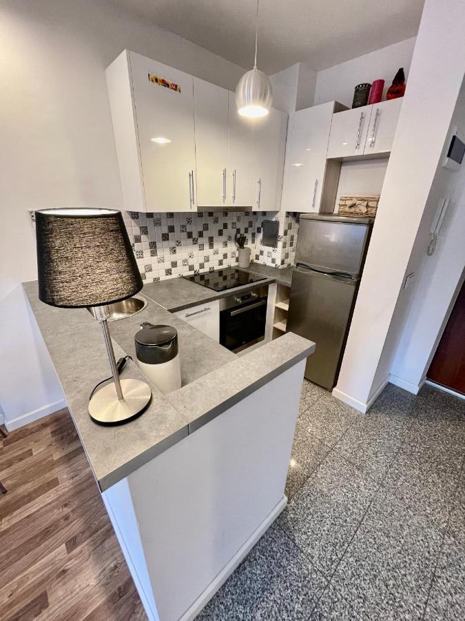 Decor 2 Metro Fast Wifi 55'Tv Netflix Hbo Cozy Apartment Warsawa Bagian luar foto