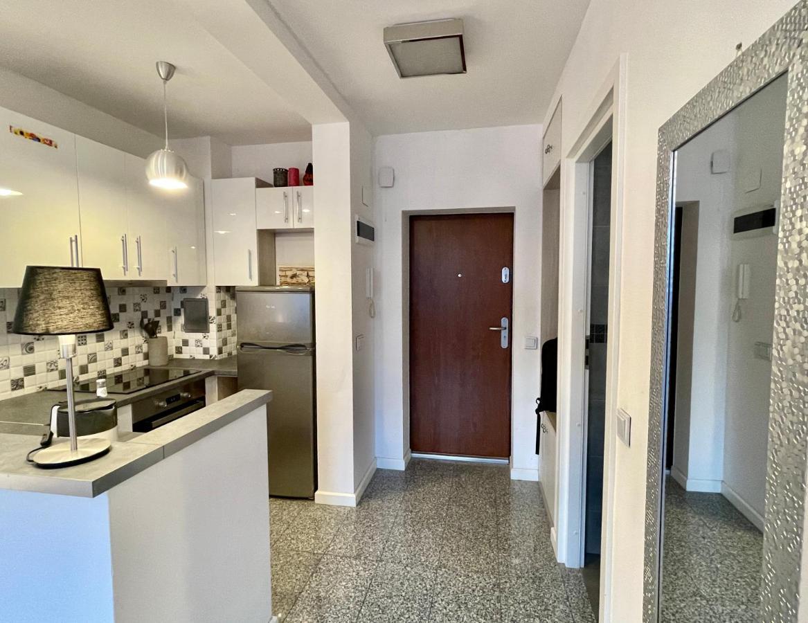 Decor 2 Metro Fast Wifi 55'Tv Netflix Hbo Cozy Apartment Warsawa Bagian luar foto