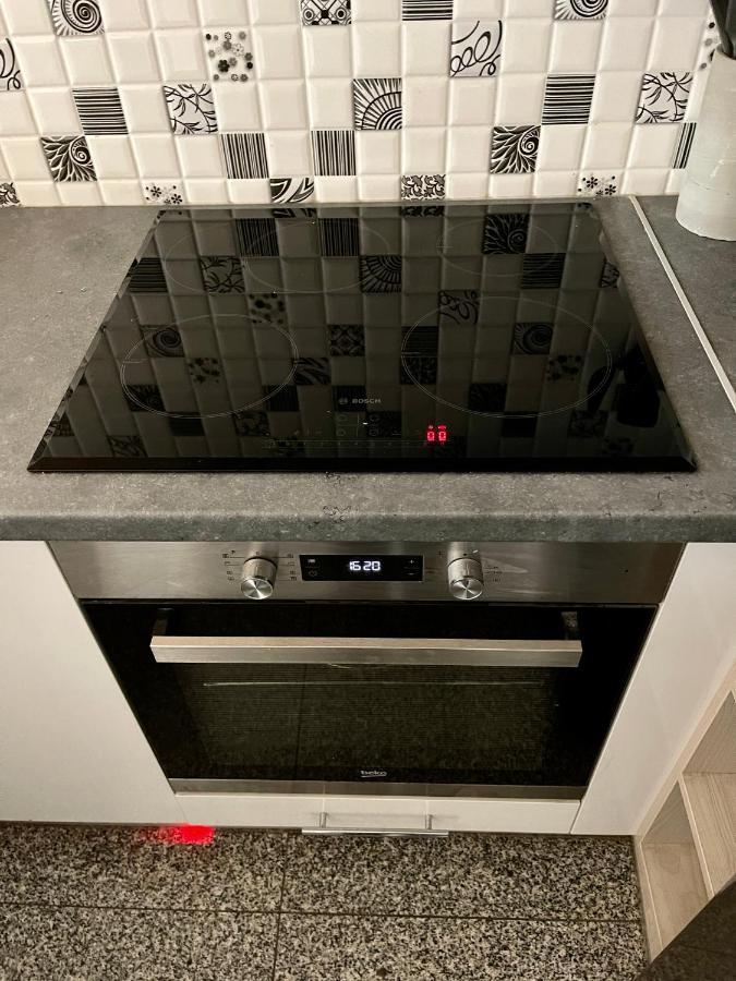Decor 2 Metro Fast Wifi 55'Tv Netflix Hbo Cozy Apartment Warsawa Bagian luar foto