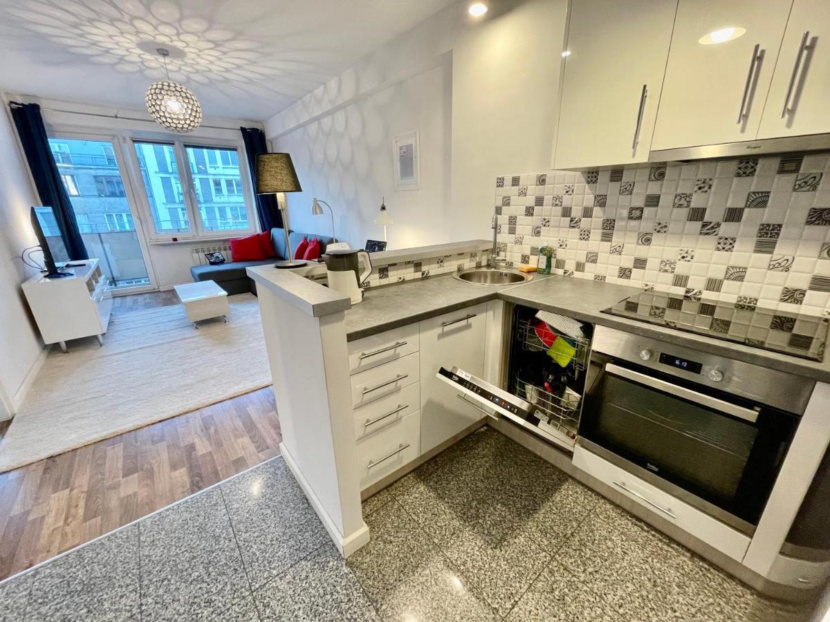 Decor 2 Metro Fast Wifi 55'Tv Netflix Hbo Cozy Apartment Warsawa Bagian luar foto